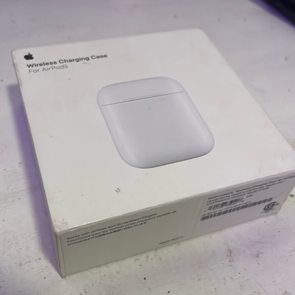 Apple airpods 1st gen case only